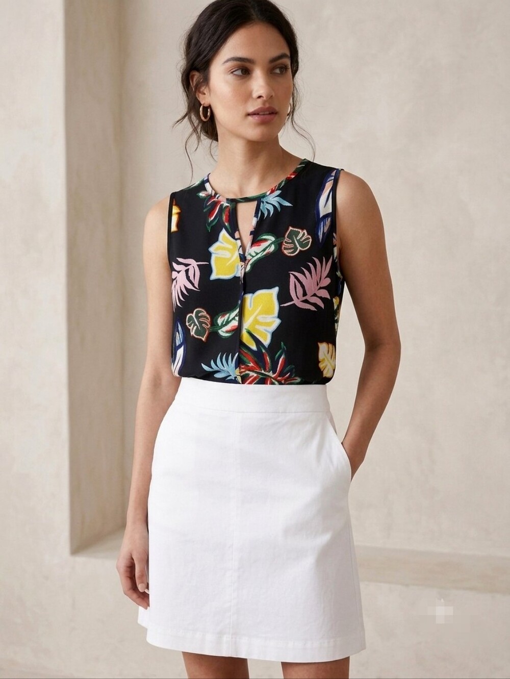 C&E Sleeveless Black Tropical Print Blouse - Picture 7 of 11